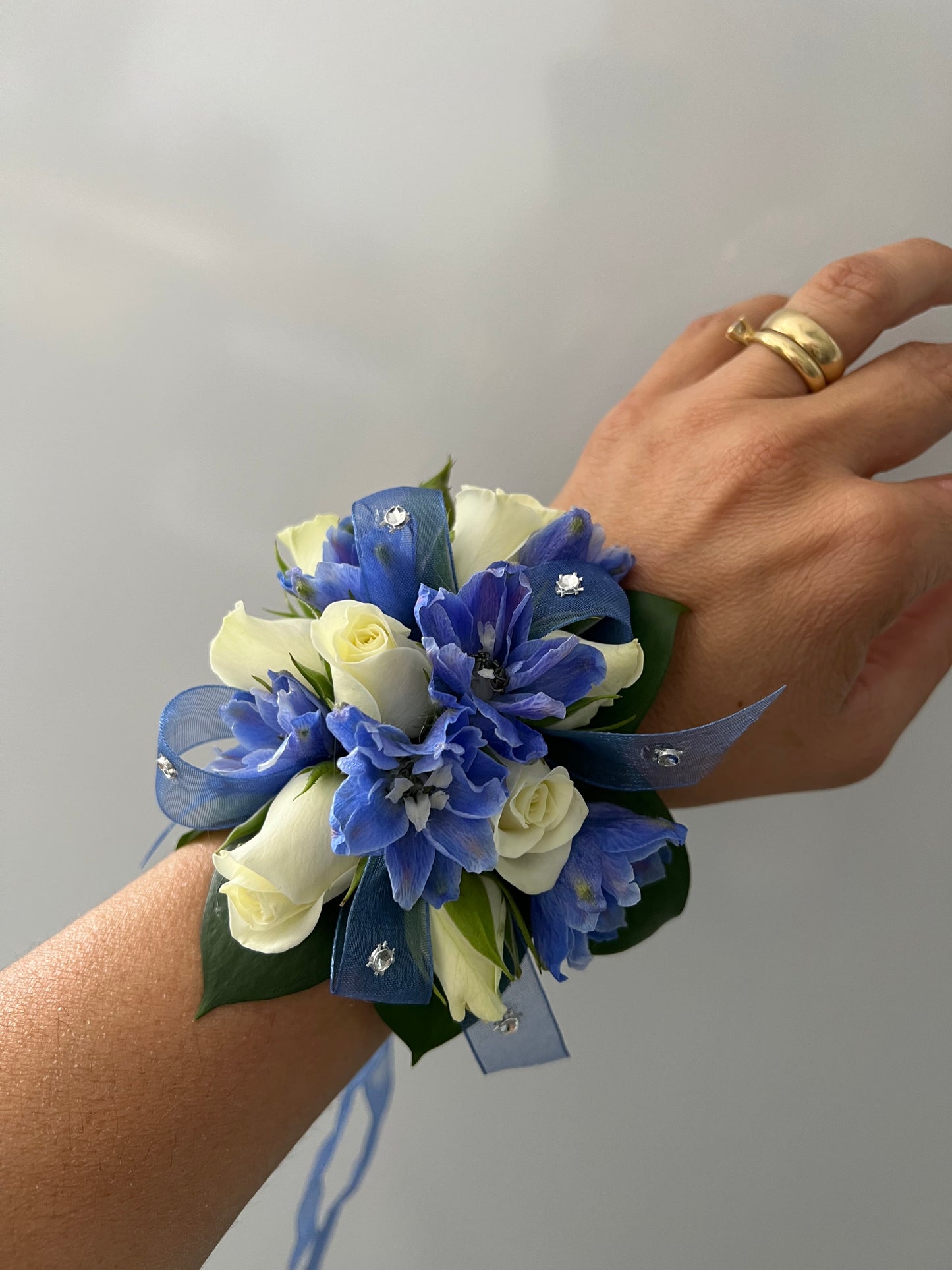 Elegant Corsages and Boutonnieres