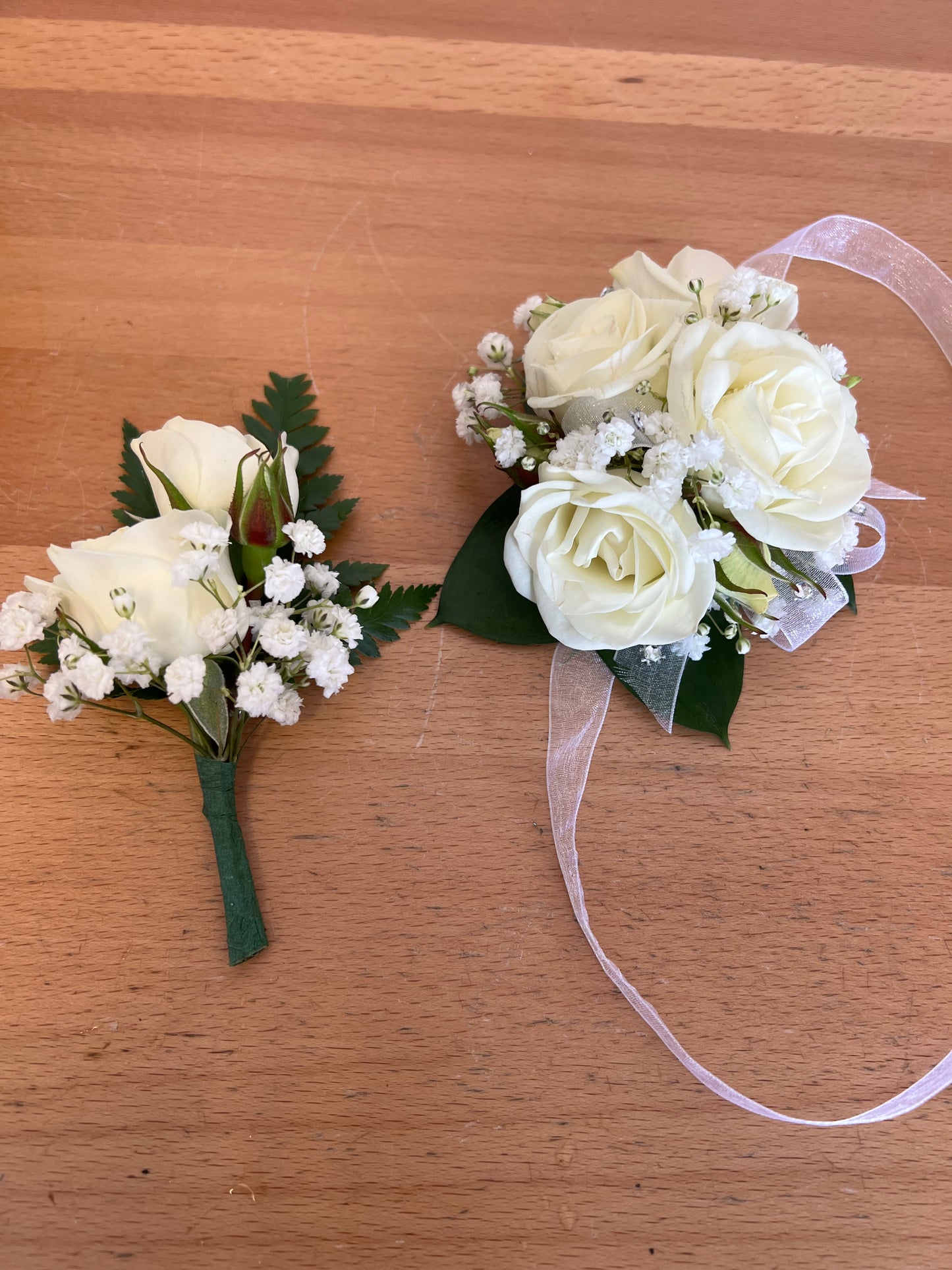 Elegant Corsages and Boutonnieres