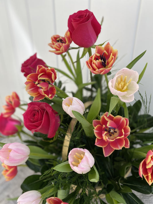 Tulips and roses Assorted - lifeflowershoporlando